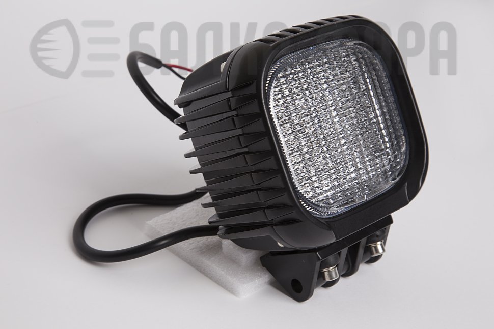 Фара светодиодная на 48 Ватт рабочего света